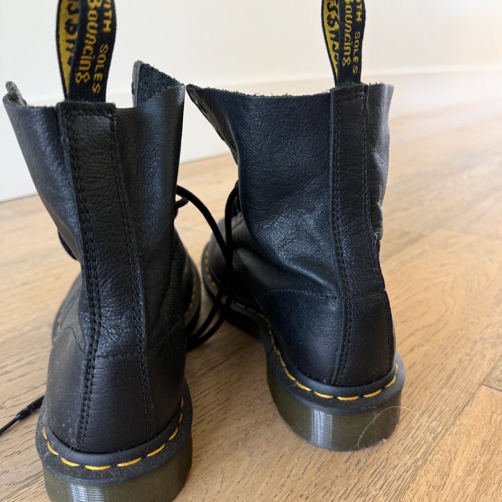 Dr. Martens Pascal Black Leather Lace-Up Boots - Size 9 (Worn Once!) - Picture 3 of 4